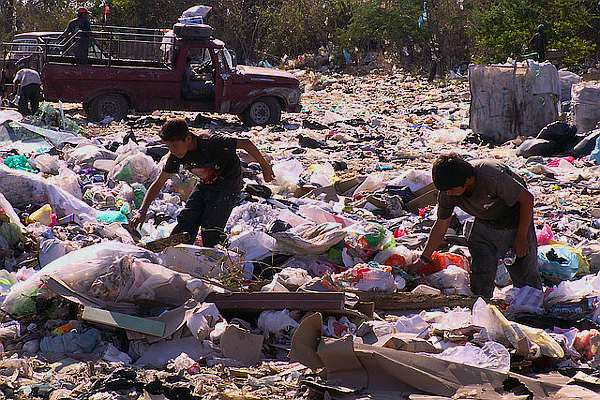 ¿Poner la basura… en su lugar?